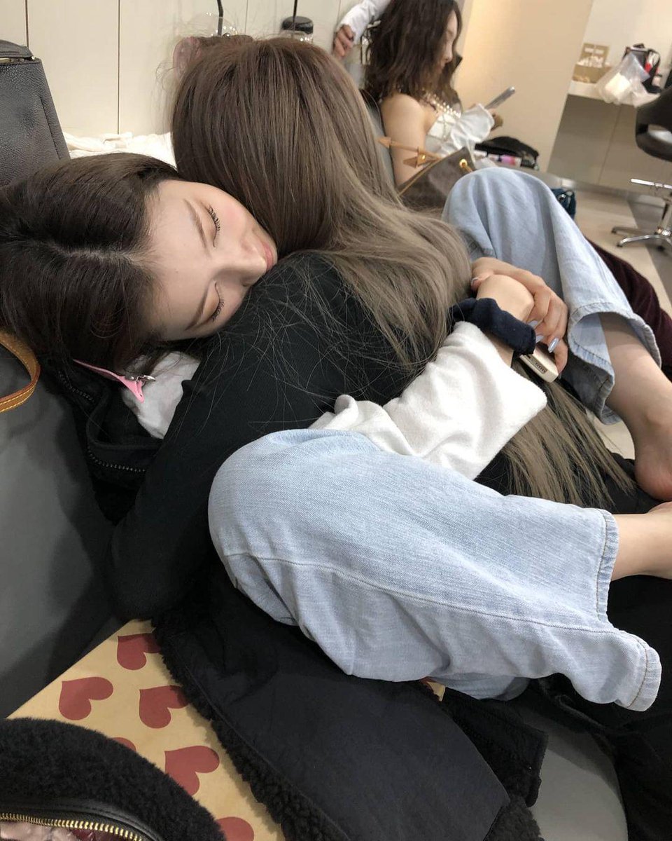 sahyogirll's tweet photo. fotos que eu não vou superar https://t.co/QRizpSia41