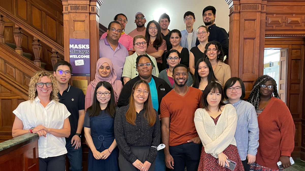 #SICSS_NYU_Silver is in the books! Thank you <a href="/CMSCenterNYU/">𝐂+𝐌 𝐒𝐢𝐥𝐯𝐞𝐫 𝐂𝐞𝐧𝐭𝐞𝐫 @𝐍𝐘𝐔</a>, <a href="/MVGWADZPHD/">PERMANENT CEASEFIRE NOW</a>, <a href="/amandaSritchie/">AmandaRitchie</a>, @narixyoo, all the speakers &amp; the 21 participants, whose extraordinary group projects proved they’re ready to go forth as pioneers in the field of computational science for social equity.