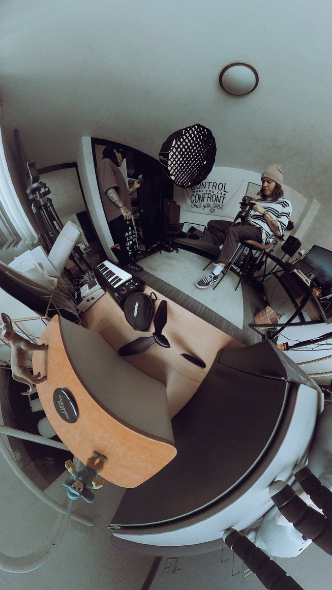 Sesión a domicilio para <a href="/Piniaexpress/">Andrés González</a> 
AGENDA ABIERTA PARA
JULIO - AGOSTO 2023