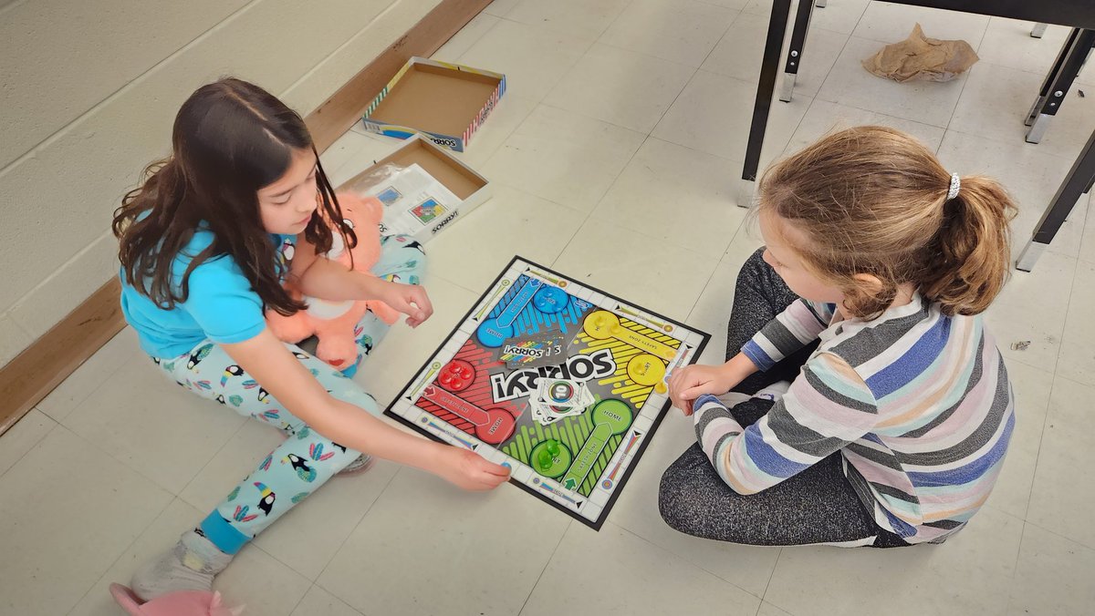 MFontanillaVan's tweet photo. Having fun playing board games in our class!🎉 @StBrigidHCDSB https://t.co/WkbMUr93pf