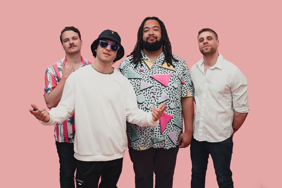 ONE WEEK OF ‘MOVIES’ 🤯

Now’s the time for ya’ll to stream it extra for us cause the Algorithm is quick to forget! ❤️

open.spotify.com/track/5YLUYLTw…