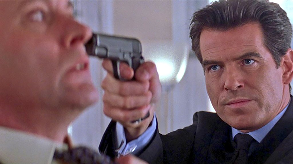 MrMiller007_'s tweet image. Pierce Brosnan was a 90's icon as James Bond ⚪️⚪️🔴