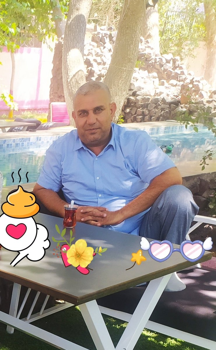 Günün duası

Allah'ım sonunu bilmediğim yollarda 
Omuzlarıma ağır gelen 
imtihanlardan
Ve şu kocaman dünyada
Yanlızca sana güveniyorum 
Vardır Bir sebebi diyerek 
Sabrettiğim ne varsa 
Hayırlara çıkar Allah'ım