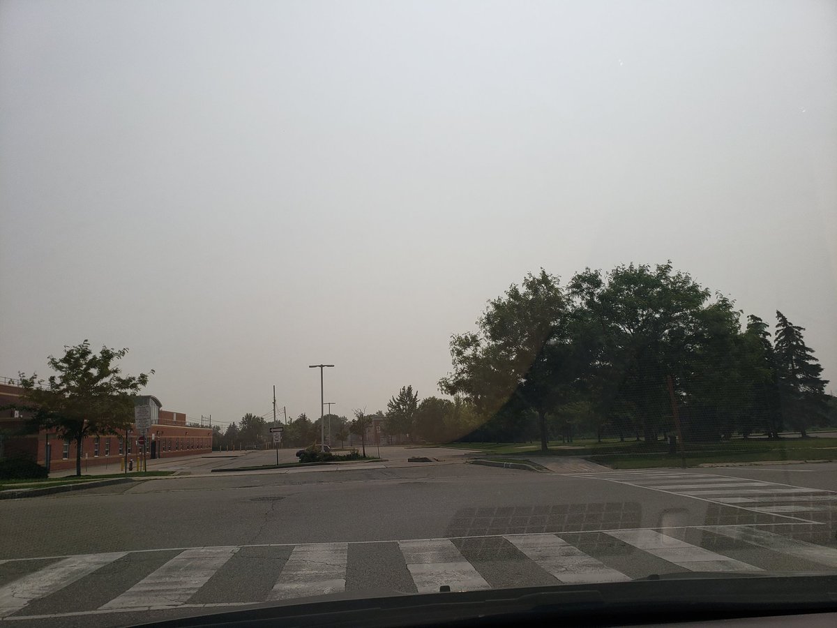 DhillonHariGTA's tweet photo. GTA skies at noon #ClimateCrisis part of daily life. Record heatwave threatening crops, human lives, entire economies and eco systems
Get rooftop #SolarPwer. $5000 federal rebate. Upto $40,000 interest free loan for 10 years
Living sustainably has never been this easy #cdnpoli https://t.co/KPsgcyWiUX