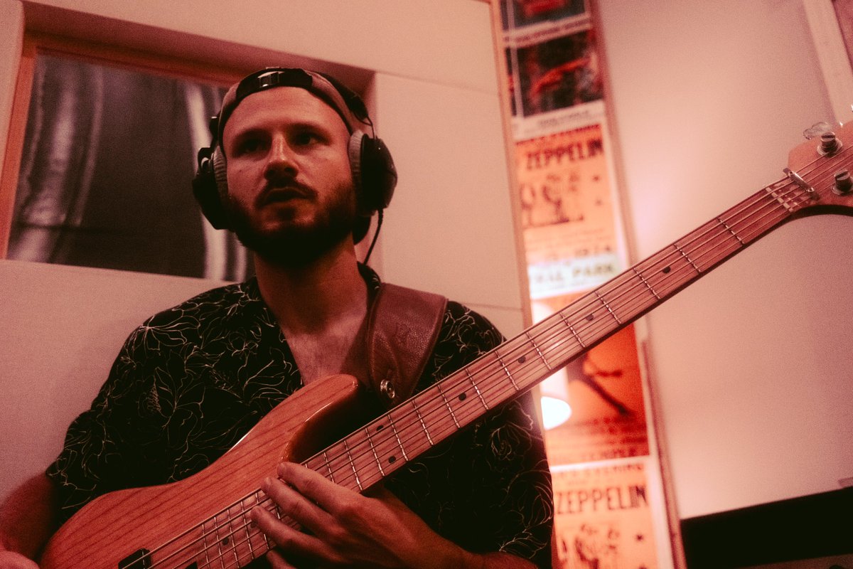 justgnar's tweet photo. @bluehourband at @Oranjudio album tracking https://t.co/SbkJ4jyQh4