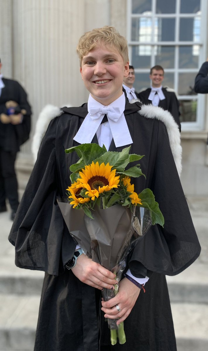 AmberRomany's tweet photo. I graduated(ish)! Sad to leave Cambridge - I've had an amazing three years, learned so much, and met many many brilliant beans. But also excited for the next adventure! 🎓 https://t.co/3K6bmk82Br