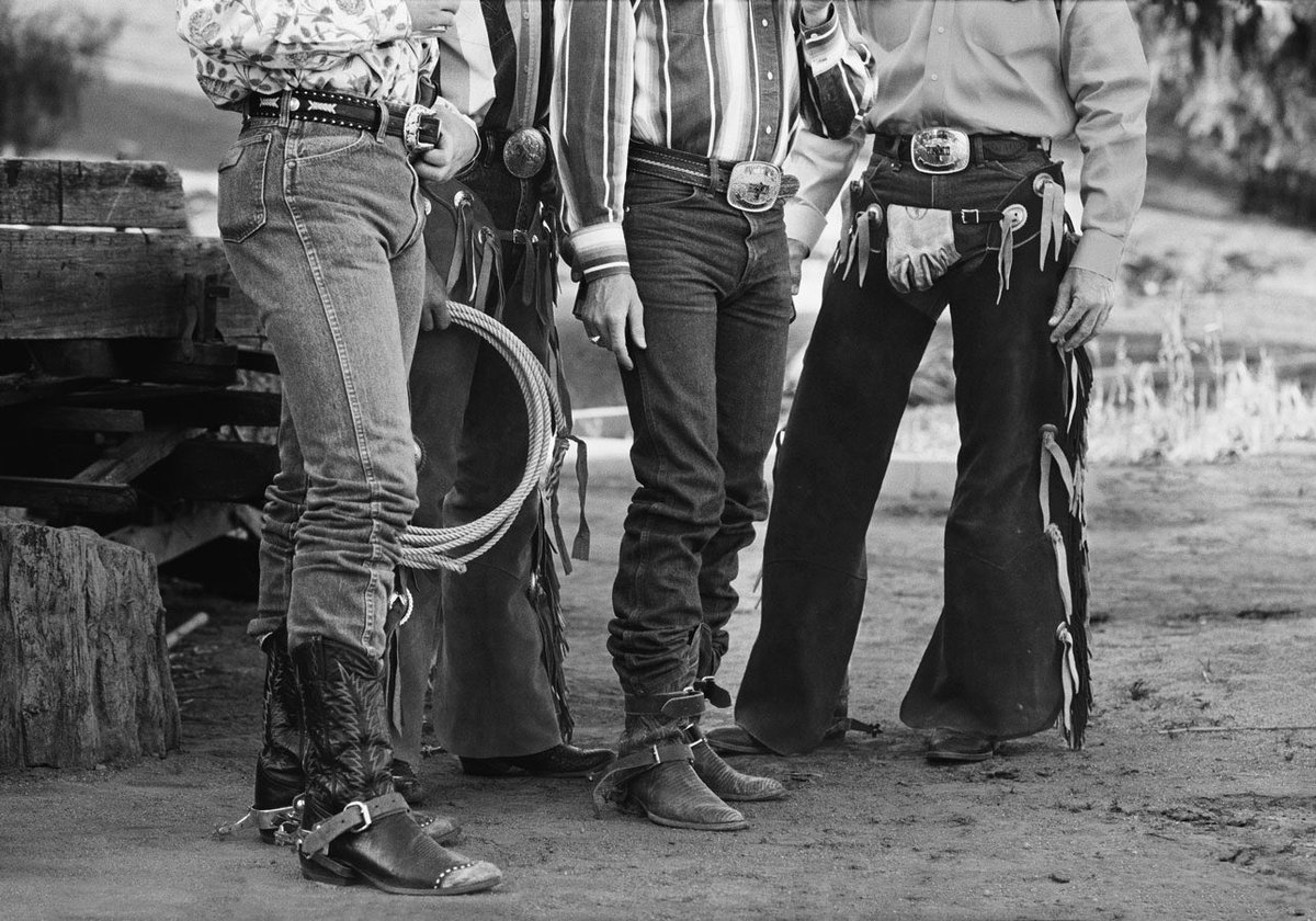 DBMars33's tweet photo. @IAMH0ME @BottomHanniFest @RTuomasVKDesign #bottomhannibalfest #hannibal #hannigram 

I WANNA BE A COWBOY BABY

“Westward Ho!”
Cowboys AU
Former US Marshall Will is attacked by the outlaw Francis Dolarhyde. Doc Lecter patches him up ❤️

https://t.co/mhgjUM3tLU https://t.co/Kqv5IHMhci