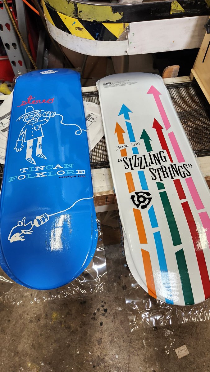 BryceWettstein's tweet photo. Fun picking picking out @StereoSkate graphics at Syndrome Distribution! #stereosince92 https://t.co/fCKBFBvn3c