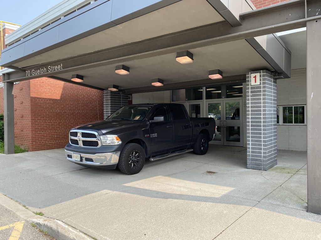 Found a great parking spot for packing up on my last day at Georgetown. I’m going to miss this place. You are forever in my heart, 87s.