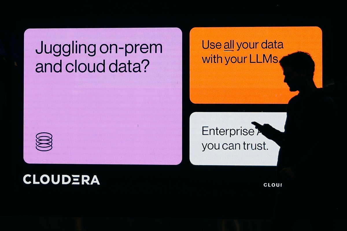 cloudera's tweet photo. Did you spot us this week in #sanfransico? 🔎
In an #AI world, you need #enterprise AI you can trust.
#Datalakehouse #GenerativeAI #Analytics #DataManagement #TrustYourAI https://t.co/Vz1pXOje7p