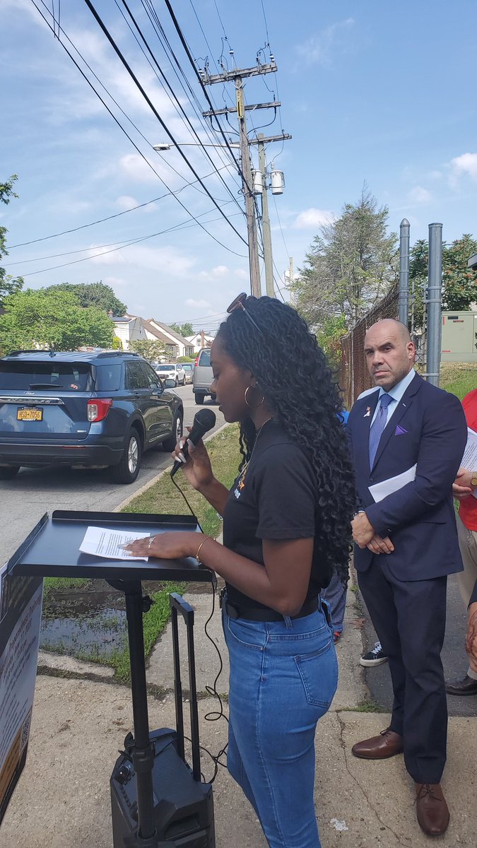 The Working Families Party is dedicated to building power and making the lives of all Long Islanders better. 

We join with <a href="/SolagesNY/">Michaelle C. Solages</a> in standing up against rake hikes (35%) from Liberty Water here in Nassau County.