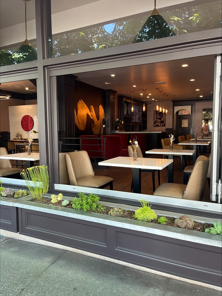 A sneak peek into our new Alpha Omega Collective Healdsburg tasting room!🤫🤩

We can hardly wait to invite you to experience a World of Terroir! Stay tuned for exciting opening updates and a giveaway coming soon!🍷