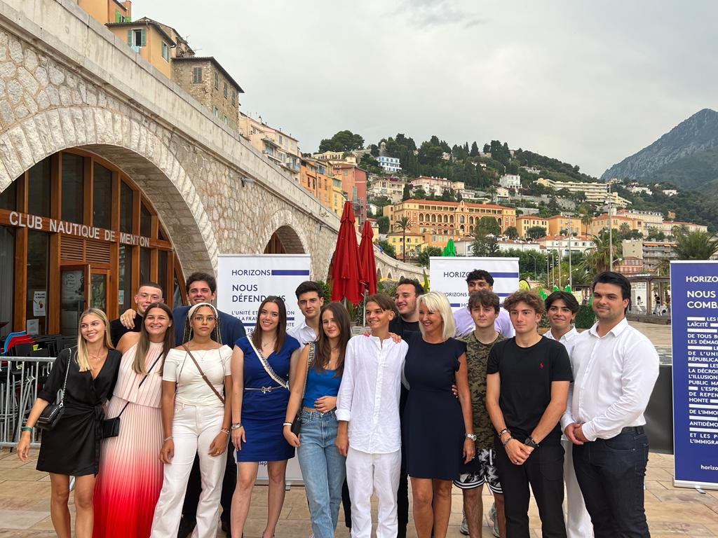 HorizonsJNice's tweet photo. Ce soir avait lieu le 1er rassemblement Horizons de notre 4ème Circonscription. Un magnifique événement organisé par notre Responsable: Isabelle Thouvenot. Merci pour cette organisation et ce bel événement, représentatifs de la dynamique Horizons 🔵 #horizonsleparti #filbleu https://t.co/27pMru2iMm