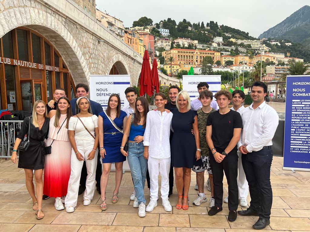 HorizonsJNice's tweet photo. Ce soir avait lieu le 1er rassemblement Horizons de notre 4ème Circonscription. Un magnifique événement organisé par notre Responsable: Isabelle Thouvenot. Merci pour cette organisation et ce bel événement, représentatifs de la dynamique Horizons 🔵 #horizonsleparti #filbleu https://t.co/27pMru2iMm