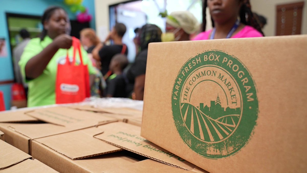 This is what community looks like ❤️ We opened HHA's first community food pantry at Cuney Homes which provides fresh produce, canned/boxed goods, and protein sources to more than 500 Cuney households each month.