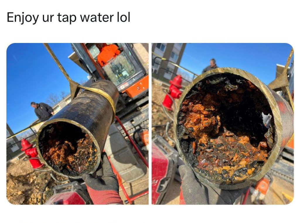 illuminatibot tweet media