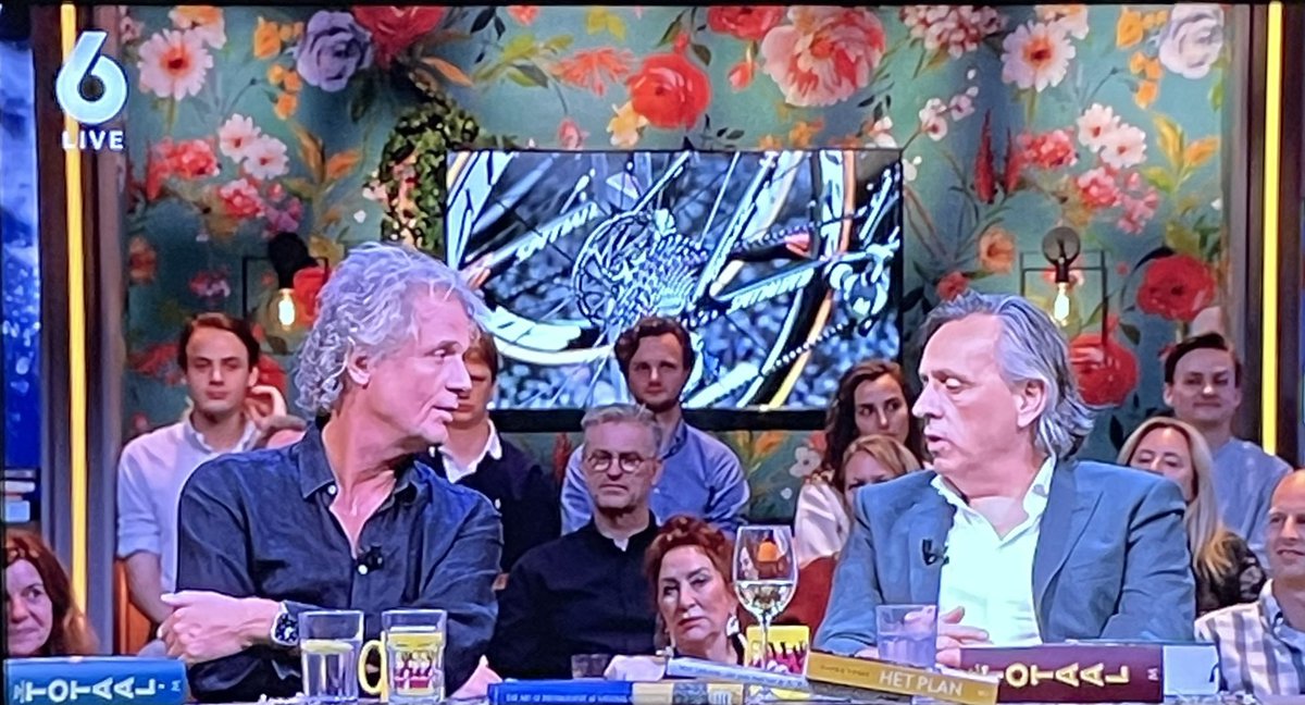 Ideale laatste gast, Jeroen Pauw. En ik ga het programma missen hoor. Doei SBS6 ik kom weer terug als Marcel en Gijs een vaste plek krijgen in de programmering #marcelengijs