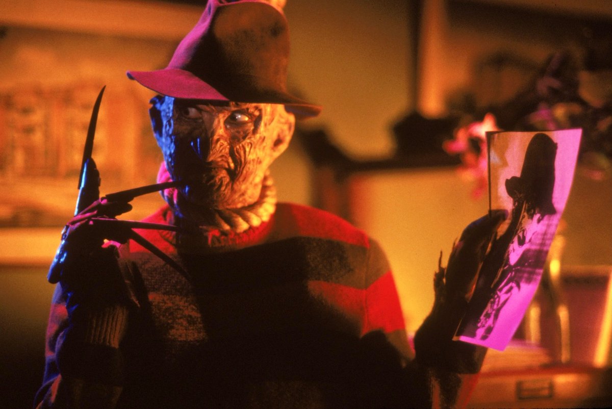 EugWSerra's tweet image. On October 8, 1988, Freddy’s Nightmares premiered on tv! In addition to featuring the legendary Robert Englund as Freddy Krueger, the series also included appearances by other Horror royalty such as Jeffrey Combs, Bill Moseley, and Dick Miller! #FreddysNightmares #FreddyKrueger