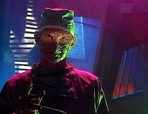 EugWSerra's tweet image. On October 8, 1988, Freddy’s Nightmares premiered on tv! In addition to featuring the legendary Robert Englund as Freddy Krueger, the series also included appearances by other Horror royalty such as Jeffrey Combs, Bill Moseley, and Dick Miller! #FreddysNightmares #FreddyKrueger