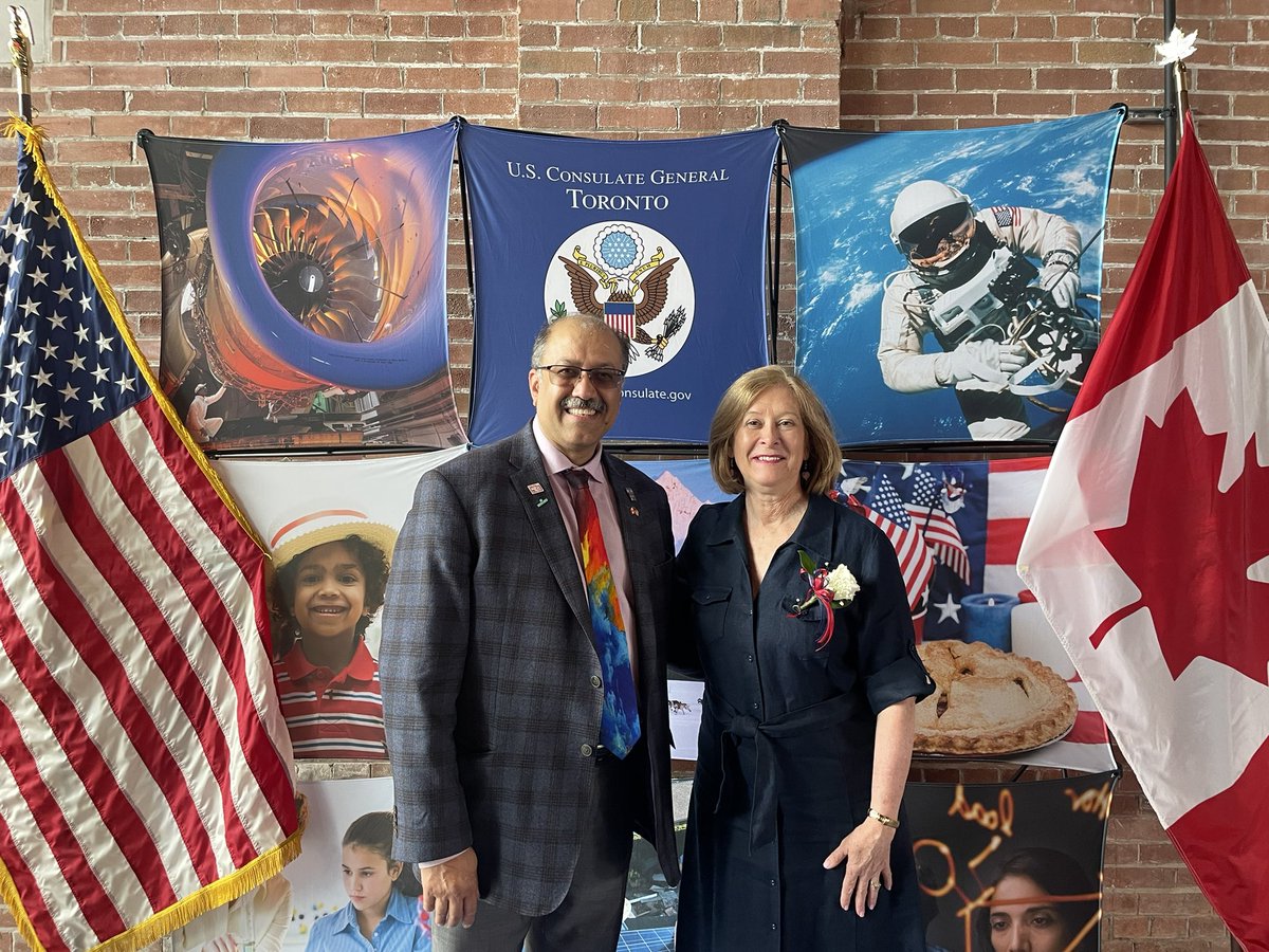 badarshamim's tweet photo. A very Happy Independence Day to our friends south of the 49th parallel and to Americans living in Canada @usconstoronto #July4toronto https://t.co/UgdAAO1su1