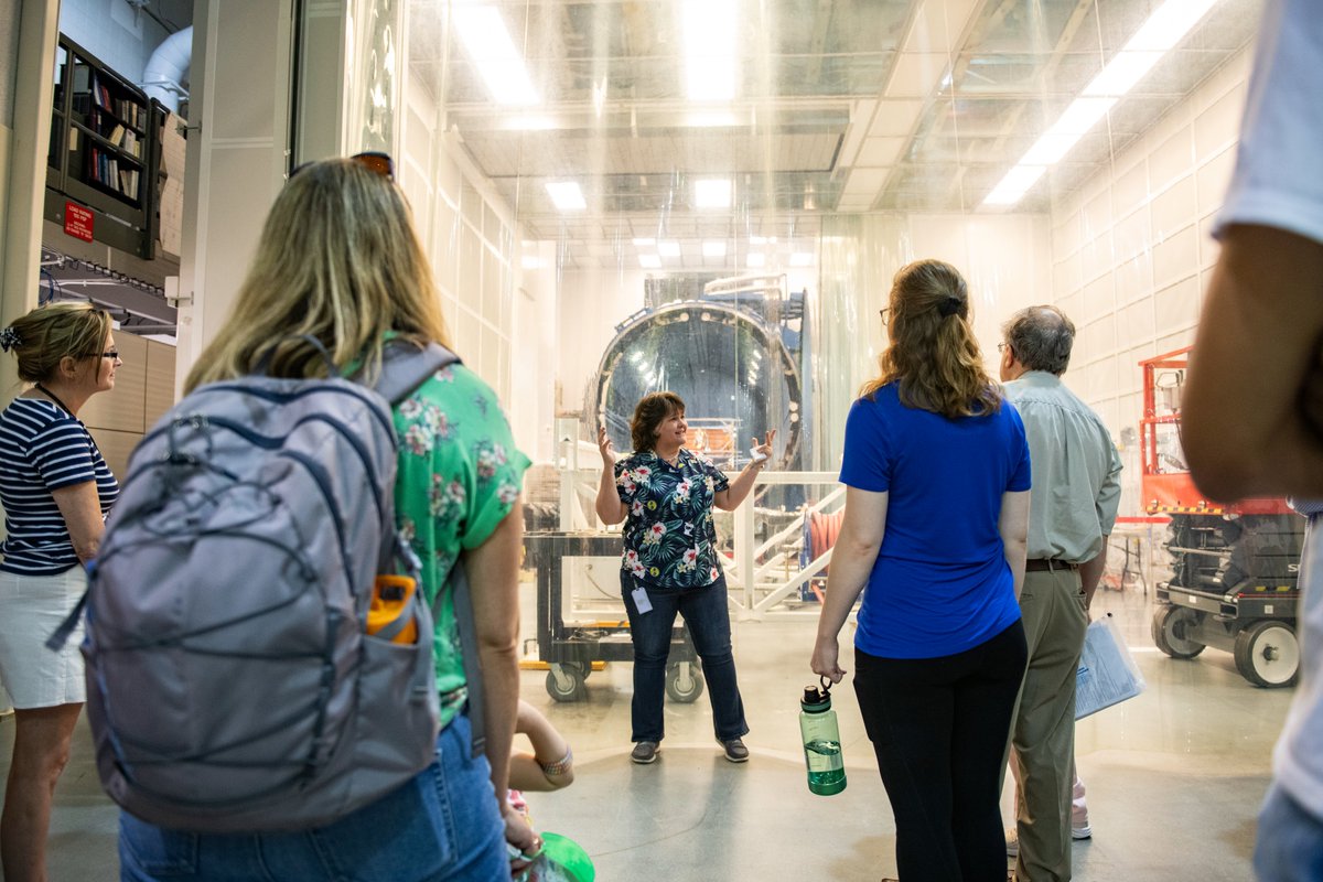 USNRL's tweet photo. Family and friends learned about NRLβs many research areas from our scientists. #NRL100 https://t.co/NQ6ijE7HJx