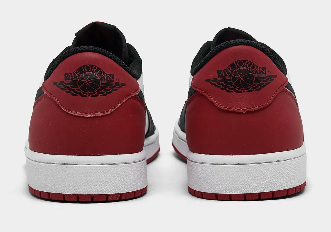 Sneaker News tweet media