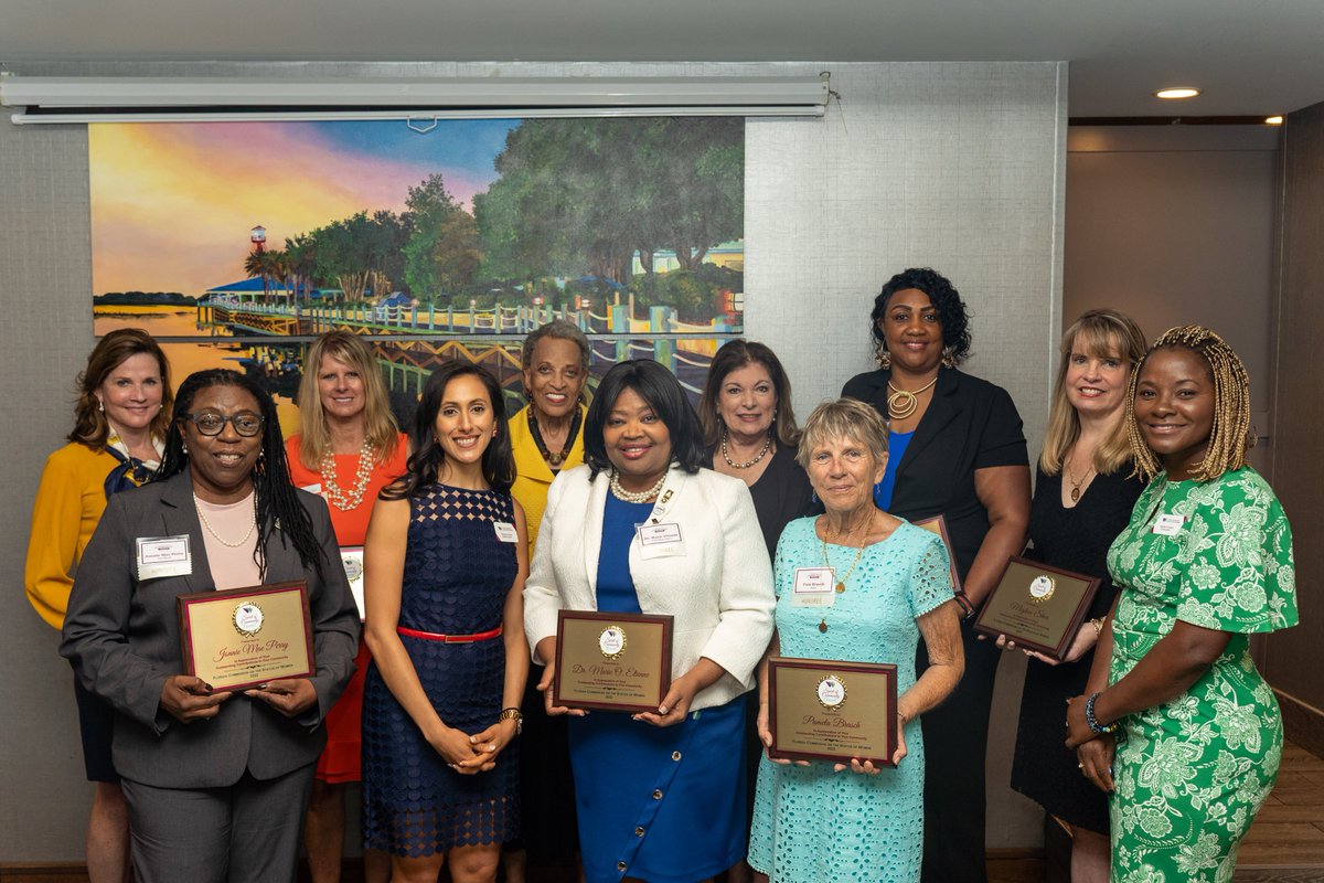 flacsw's tweet photo. This week the Florida Commission on the Status of Women celebrated 11 amazing women from throughout the state with the Spirit of Community Award for their tireless work toward bettering the lives of women and families in Florida. https://t.co/6EdTF6pMxS https://t.co/4uByVmYtsY