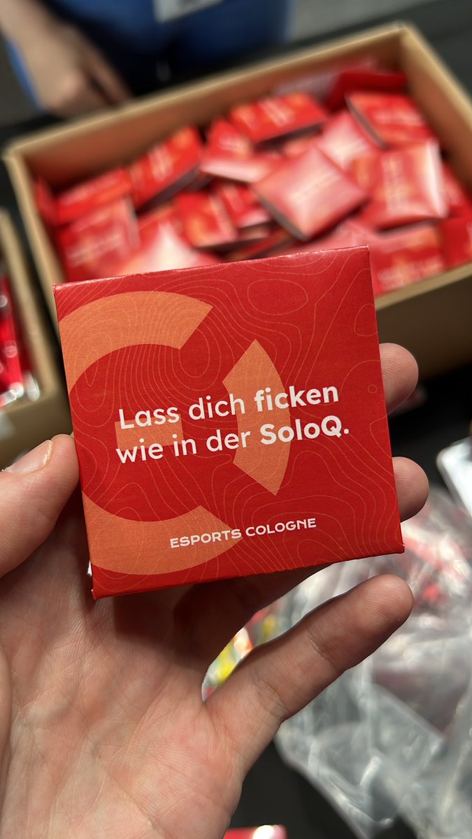 Wer auch immer diese Packung designed hat gebt der Person eine Gehaltserhöhung 😂😂😂