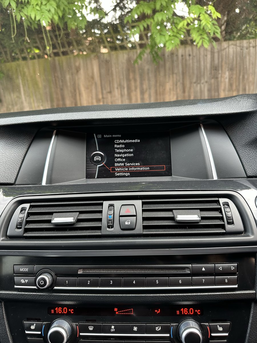 BMW 5 Series F11 2013 upgraded to a larger 10.25” Wide Android Touchscreen with Wireless Apple CarPlay & Android Auto 😏

#bmw #5series #f11 #applecarplay #carplay #androidauto #androidapps #cars247 #carmods #cardiy #drivingperformance #reversecamera #beemer  #incartechie