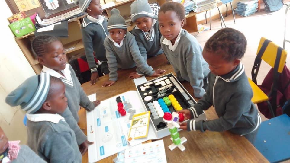 cubroid's tweet photo. Give your child a head start in coding and STEM with @Cubroid! We will provide a fun and interactive way to learn coding and teach skills.
#Robotics #STEM #codingblocks #STEAMFun #kidseducation #teachers #learn #play #funlearning #EdTechRevolution #Makeblock #Creativity #Innovation #Imagination
