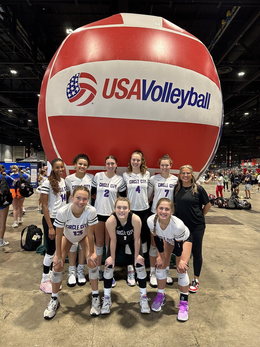 Congrats to our 15Purple squad as they advance to the gold bracket at Nationals tomorrow! These athletes are in the top 8 in 15National!!! We are so proud! #CircleProud #CircleFam <a href="/circlecityvbc/">Circle City VBC</a>