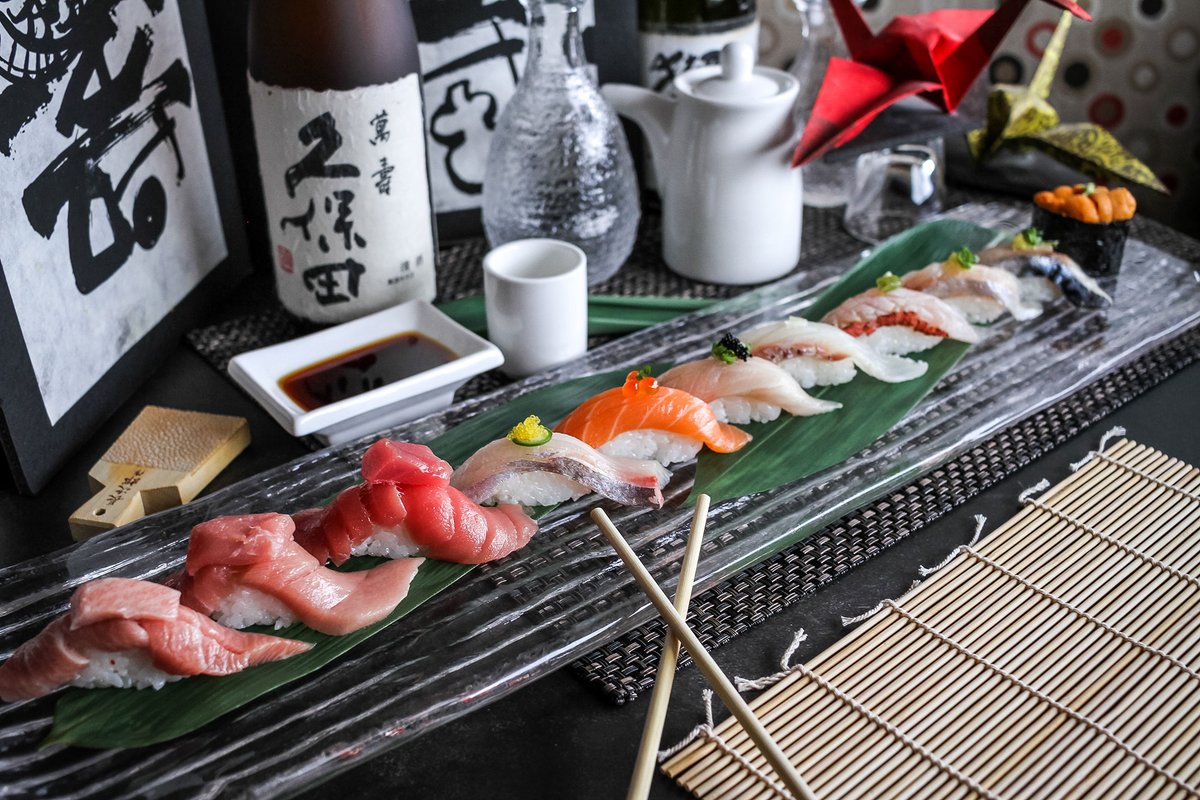 Maxy1208's tweet photo. Omakase Sushi Yummmmmm 😋 https://t.co/dpwDnw9yst