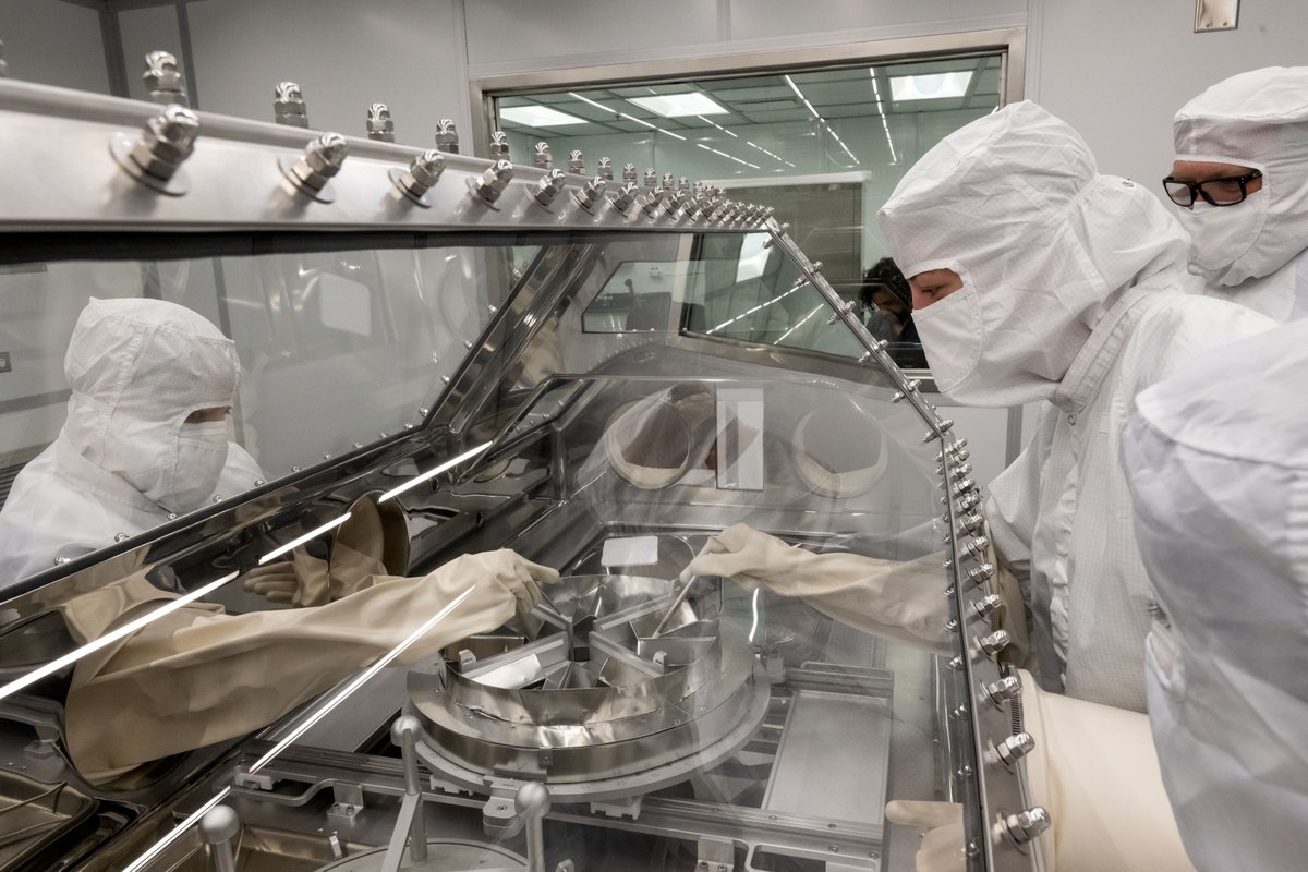 8irycx's tweet photo. https://t.co/9pGOJpDgVN NASA Hosts OSIRIS-REx Sample Lab Media Day in Houston: Ahead of the first asteroid sample collected by the U.S. arriving on Earth in September, media are invited on Monday, July 24, to see NASA’s newly-built OSIRIS-REx Sample Curation Laboratory where… https://t.co/62adHKGs5b