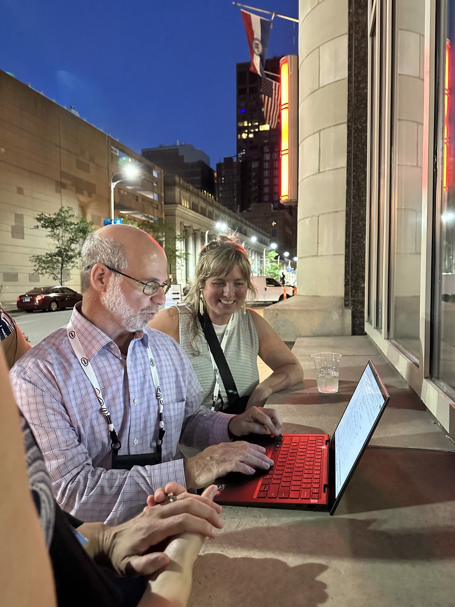 One of my favorite moments of #snh23! Norman Axelman pulled out his latop on a street corner in St. Louis to answer someone’s Excel question…and then drew a huge crowd. When you get that many accountants in a single city, Excel experts become street performers!