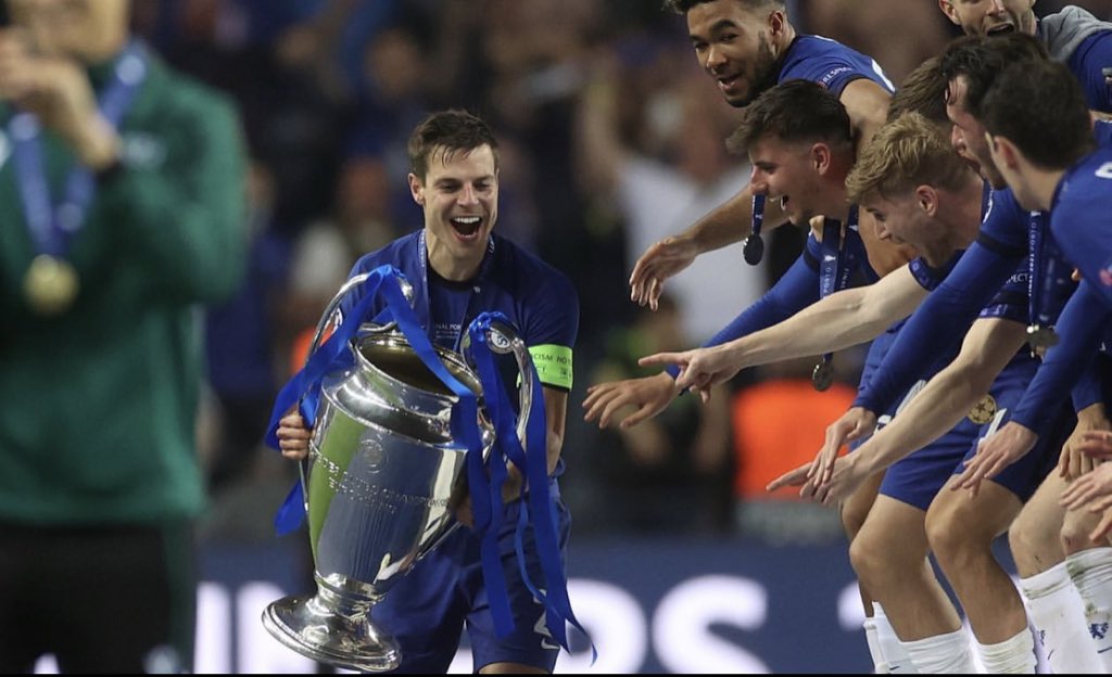 Gknowsball's tweet photo. Proper Chels on and off the pitch. Unreal servant for the club and the perfect 7/10 performer. We”ll just call him legend #ThankYouAzpi 💙 https://t.co/q0gwFePbjG