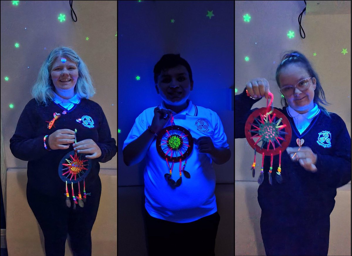 islwynsrb's tweet photo. Ebbw rocked our the end of the week in colourful fashion to celebrate our differences with pride. Our little entertainers had a ball! #stylingitout #weareallunique #proudofwhoweare https://t.co/z6Vs1kaovc