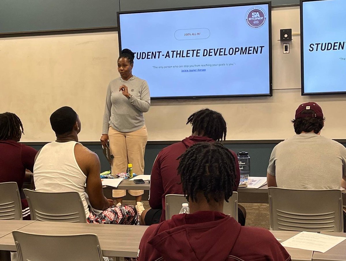 HailStateStudy's tweet photo. Round of applause as our student-athletes round out their 1st summer course at @msstate. This new group of 🐶s is ready to take on the rest of their collegiate career!

S/O to all of the departments on campus who helped make this month &amp; it’s impactful lessons happen. https://t.co/bZzUOOaBal