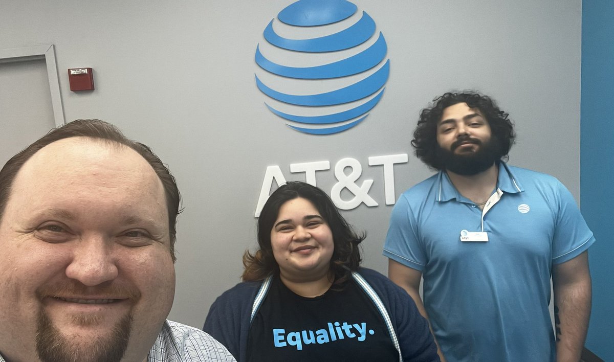 Finishing up Business/FirstNet skill transfers with <a href="/Selyvrosa/">Selena Rosa</a> and Dee 
TWE Billerica <a href="/TheRealOurNE/">#OurNE</a> #FirstNet   #CRUshIT
