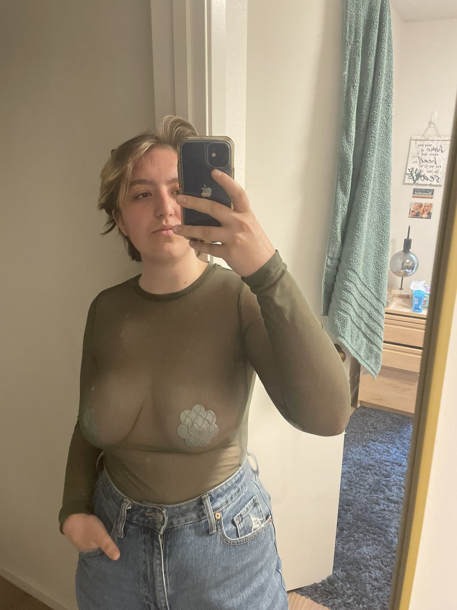 shekeepsmeworm's tweet photo. big chop happy pride https://t.co/SZAoh3Phf4