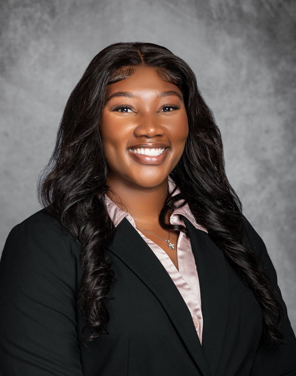 Hi #MedTwitter ! I'm Torie Livingston, a MS4 @UFMedicine. I'm thrilled to be applying #Pediatrics for the #match2024. 🍼🩺

My interests include advocacy, mentorship, and trauma-informed care. 

I look forward to meeting and connecting with everyone this season! 💛 #pedstwitter