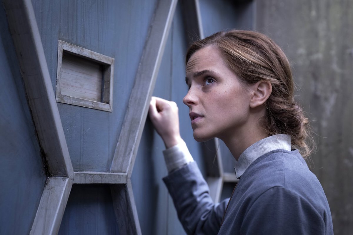 Emetry1's tweet image. 🔥 #EmmaWatson   
Source: timeout.com/movies/the-col…