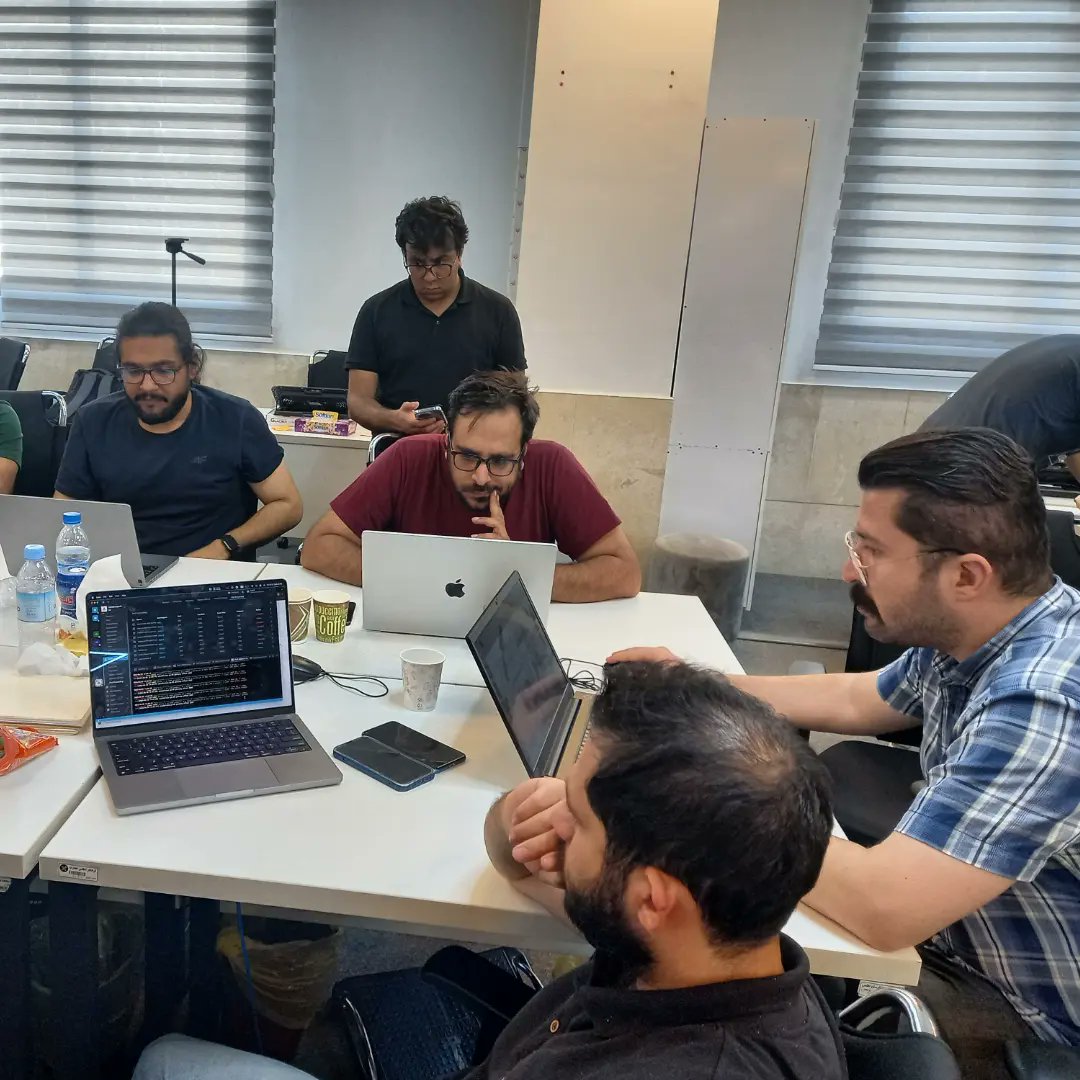 1agilist's tweet image. On Nov 2021, it seemed so challenging to be an independent platform from #SnappFood. It's done now and after 1 day of downtime, we are back successfully. Thank you all for being together in this success story. You are the best team that I had a chance to work with in my career