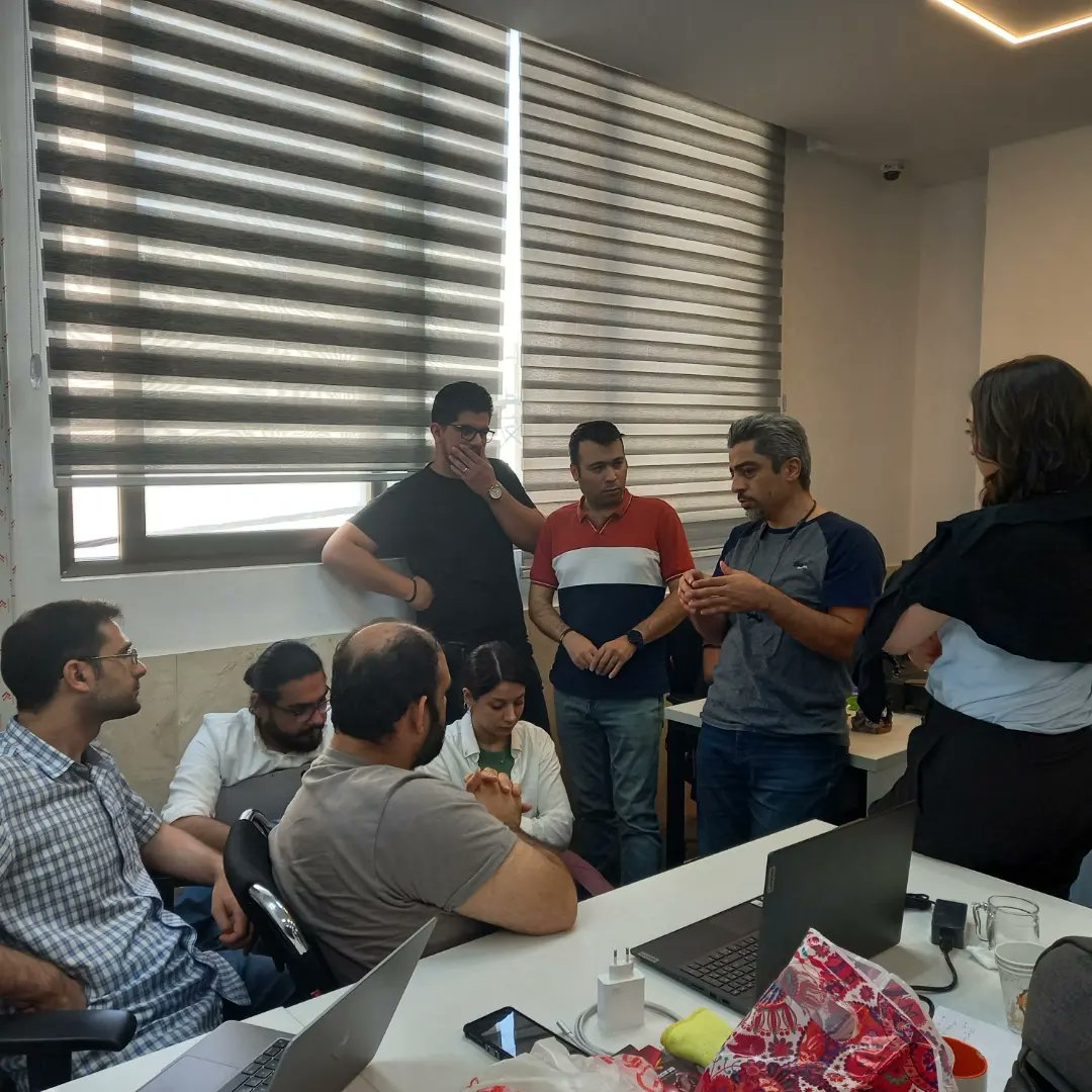 1agilist's tweet image. On Nov 2021, it seemed so challenging to be an independent platform from #SnappFood. It's done now and after 1 day of downtime, we are back successfully. Thank you all for being together in this success story. You are the best team that I had a chance to work with in my career