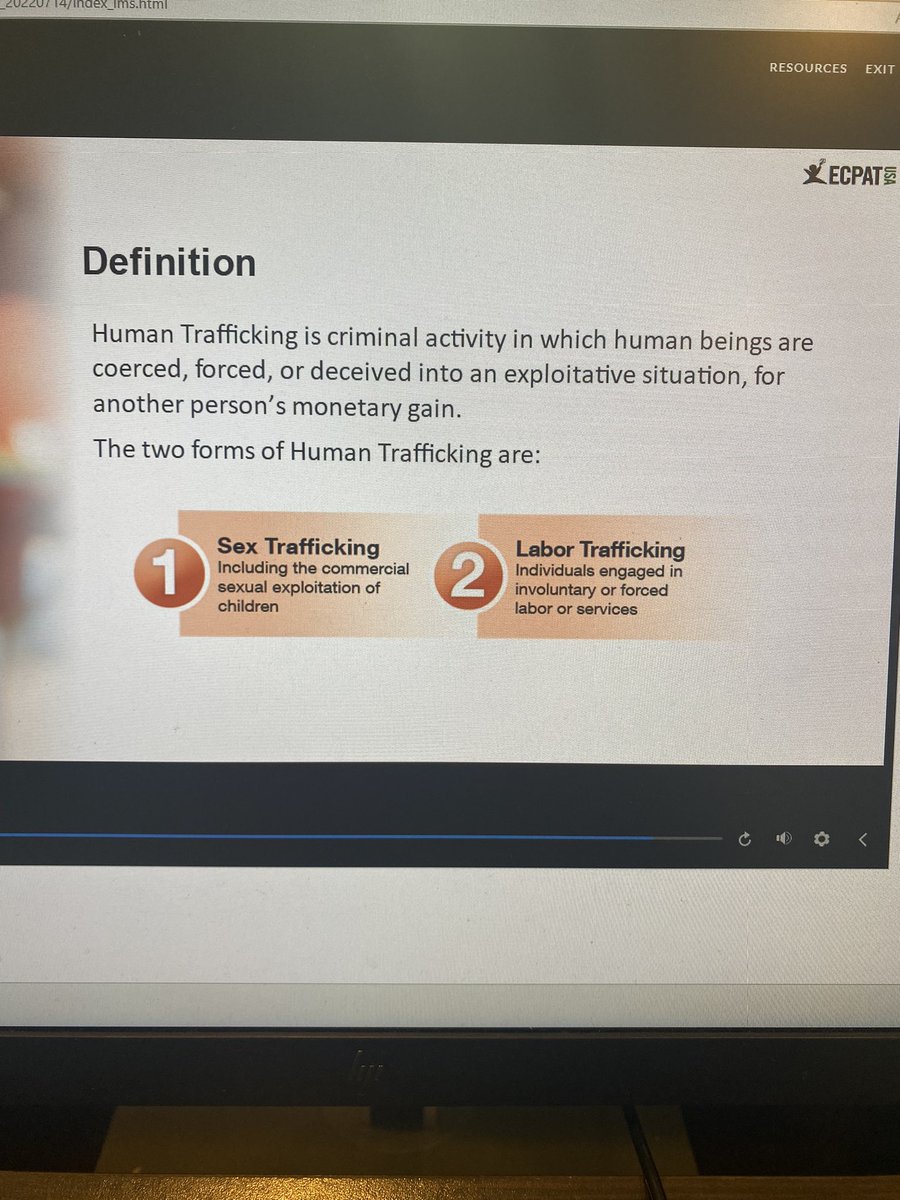 wildsoul212's tweet photo. Maybe someone should tell Randi Lynn the definition of human trafficking, people telling her to get a job isn’t a trafficker or trying to lure 🤡🤡 #aaroncarter #randilynn https://t.co/DhnT3aOx9h