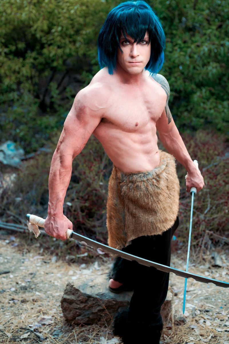 Richardmathis's tweet photo. Today, we focus on Inosuke, a remarkable character demanding a unique approach. @dorksidefitness and Skyler Jean collaborated to bring him to life - with makeup first, then mask, to capture his feminine visage beneath the warrior exterior. What's your favorite Inosuke moment? https://t.co/64Qram2sS0