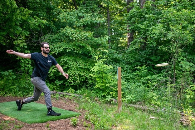 YorkRegion's tweet photo. York Region's first disc golf course opens at Bruce's Mill in Stouffville. #Stouffville #BrucesMill #DiscGolf https://t.co/XoRzIJAwEl https://t.co/y1EdyPEbN1
