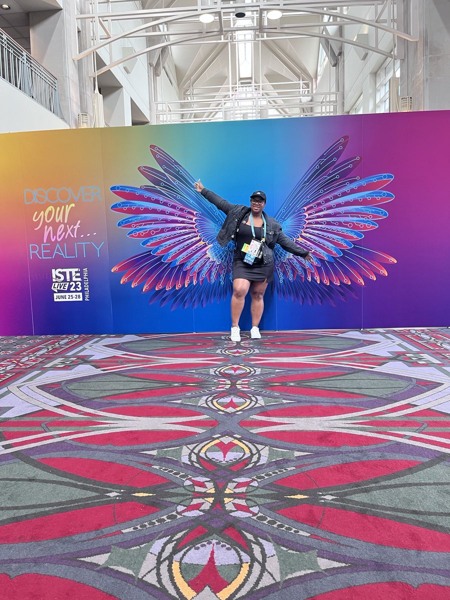 MsMaysClass's tweet image. I had such a great time @ISTEofficial I met some of my edTech faves like @jmattmiller I met beautiful souls like @SMMendoza123 @msEdtechie @mrsjeff2u! I picked up great literature &amp;amp; so much more! Thank you #ISTELive23 for reviving the drive to Discover What’s Next! ❤️