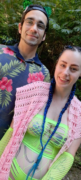 Oooopsies i'm slacking here sorry twitter 😖🥺  here is my Day 2 ValhallaFest 'fit ft. my babe @K1lowaTT<a href="/tag/spayandneuter"class="tags"><span>#spayandneuter</span></a><a href="/tag/supportlocal"class="tags"><span>#supportlocal</span></a><a href="/tag/pghumanesociety"class="tags"><span>#pghumanesociety</span></a>