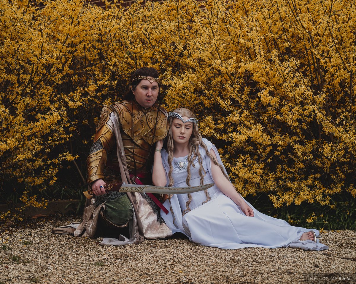MiddleEarthMake's tweet image. Me as #Elrond and trashmoogle (#instagram) as #Galadrial #lotr #thehobbit #leather #leatherarmour #elves #hobbit  @WetaWorkshop  @TheHobbitMovie @donttrythis