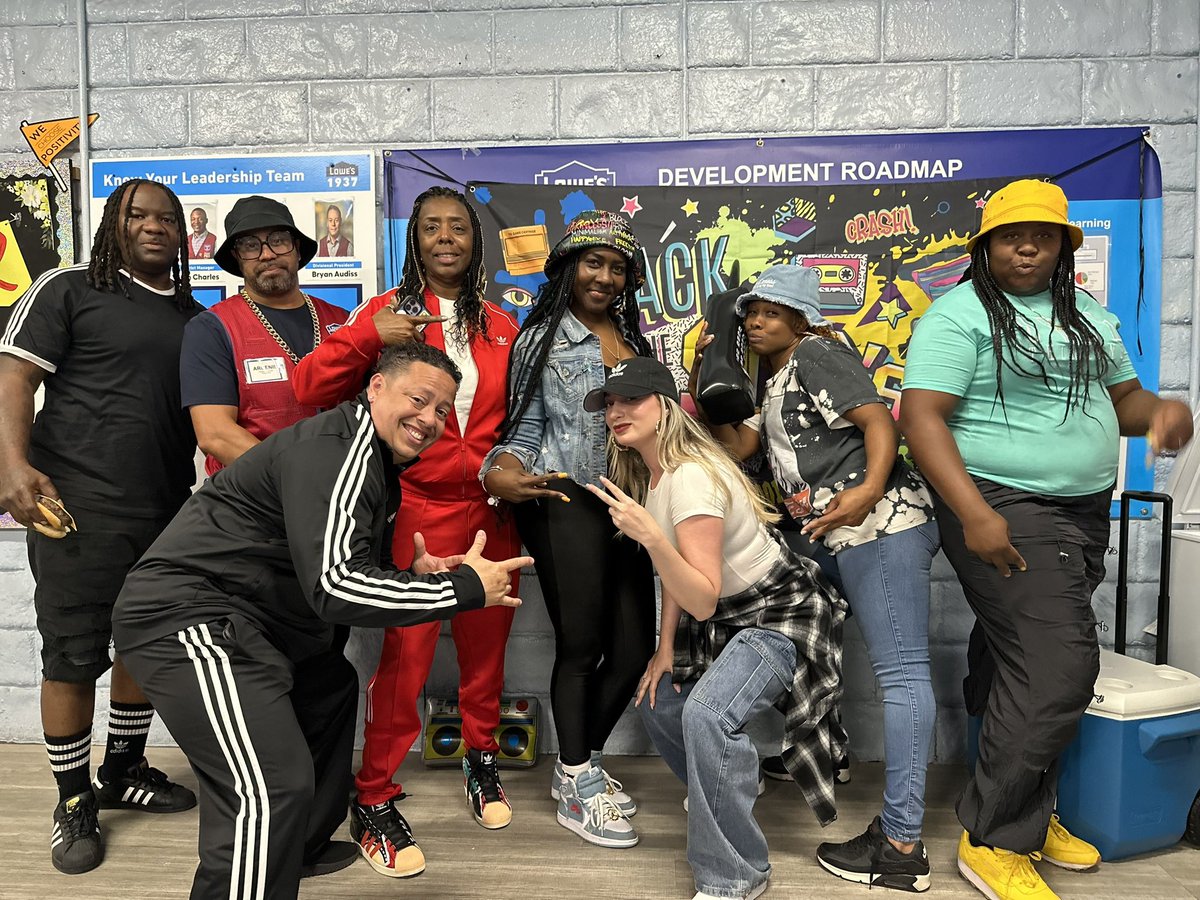 Jackie Davis tweet media